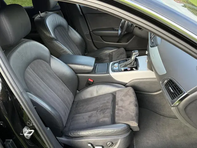 Audi A6 Avant 4.0 TFSI S6 2014 Benzine 18