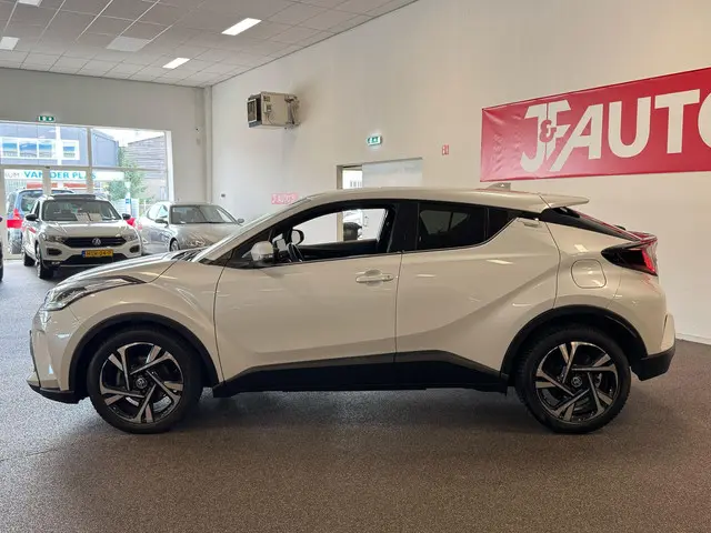 Toyota C-HR 1.8 Hybrid Dynamic 2022 Hybride Benzine 2