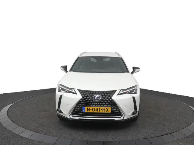 Lexus UX 250h Luxury Line 2020 Hybride Benzine 16