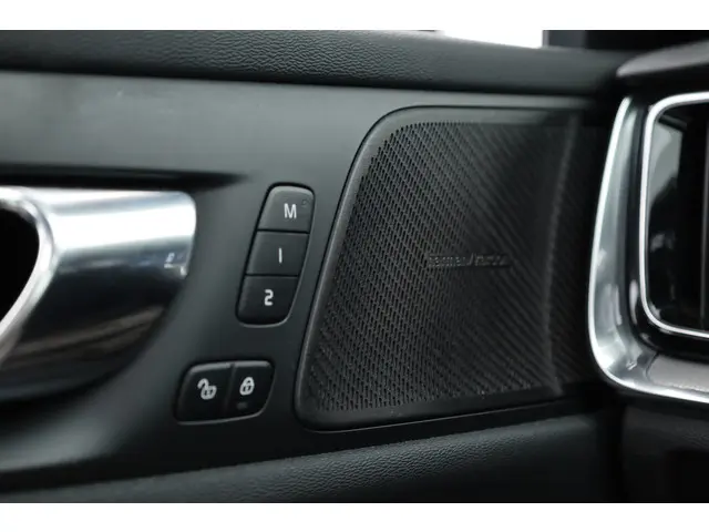 Volvo V60 2.0 B4 R-Design 2020 Hybride Benzine 7