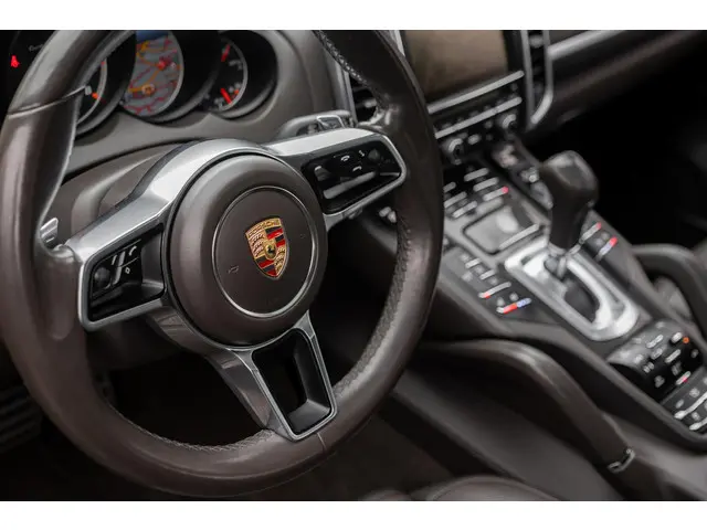 Porsche Cayenne 4.8 Turbo S 2014 Benzine 13