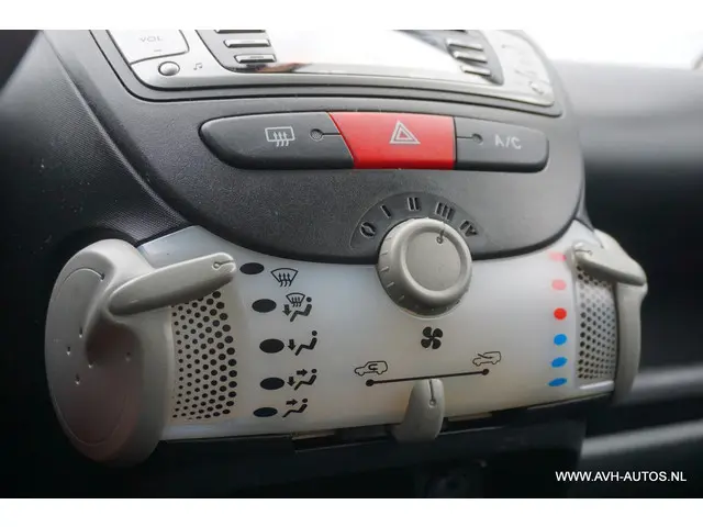 Toyota Aygo 1.0 VVT-i Aspiration 2013 Benzine 15