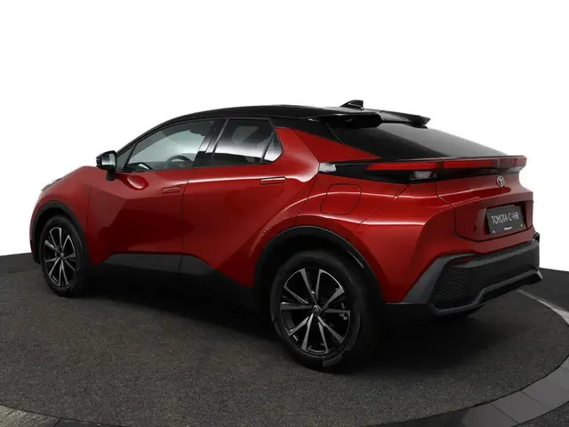 Toyota C-HR 1.8 Hybrid 140 Dynamic 2025 Hybride Benzine 12