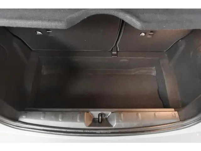 MINI One Mini 102pk BNS 2017 Benzine 30