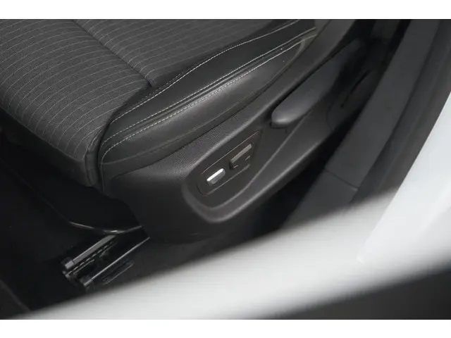 Renault Grand Scénic TCe 140 EDC Intens 2021 Benzine 29