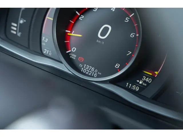 Volvo V60 2.0 T4 Ocean Race 2018 Benzine 23