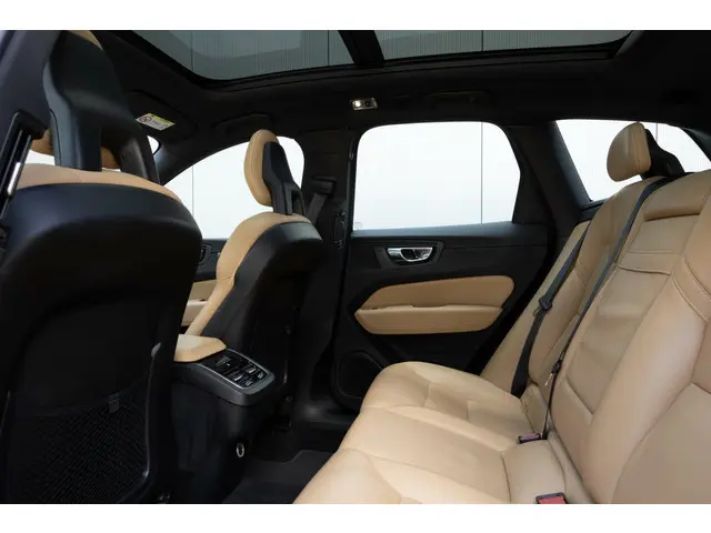 Volvo XC60 2.0 T5 Inscription Panorama|Leder| 2018 Benzine 26
