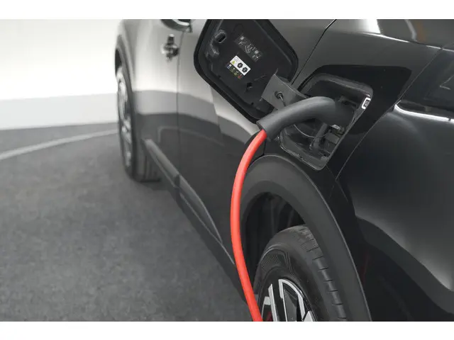 Peugeot e-2008 EV Active 50 kWh 2024 Elektrisch 17