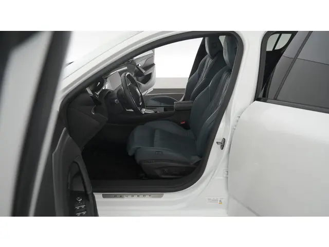 Peugeot 308 PureTech 130 GT Pack Business 2022 Benzine 30