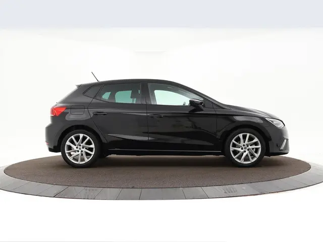 SEAT Ibiza 1.5 Tsi 150pk DSG Sport 2023 Benzine 18