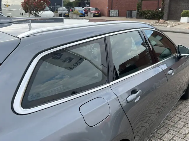 Volvo V90 2.0 D4 190 pk Momentum 2017 Diesel 44