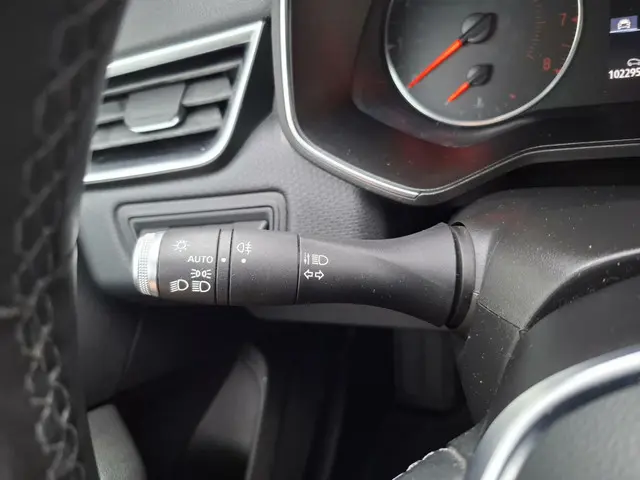 Renault Clio 1.0 TCe 100 Zen 2020 Benzine 18