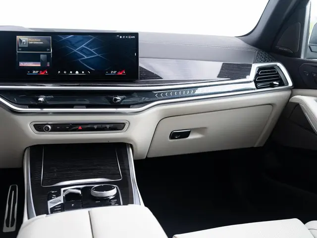 BMW X5 xDrive50e 2026 Hybride Benzine 9