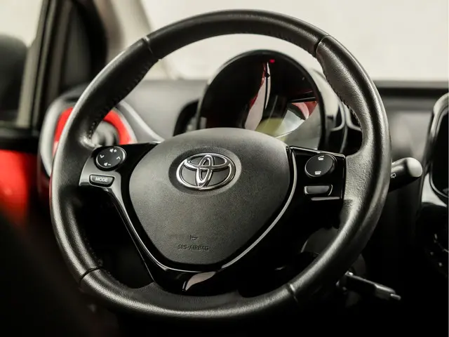 Toyota Aygo 1.0 VVT-i x-cite Sport 2017 Benzine 18