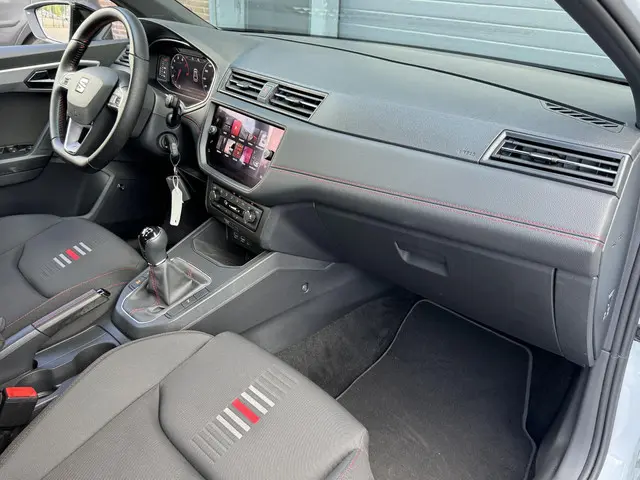 SEAT Ibiza 1.0 TSI FR BUSINESS INTENSE 2020 Benzine 9