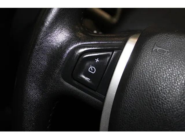 Renault Scénic Xmod 1.2 TCe Bose 2013 Benzine 17