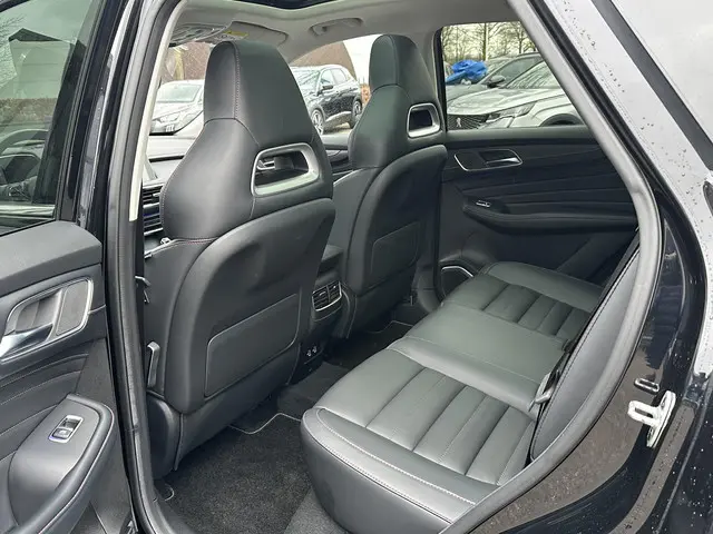 MG EHS 1.5 TGDI Luxury 2023 Hybride Benzine 12