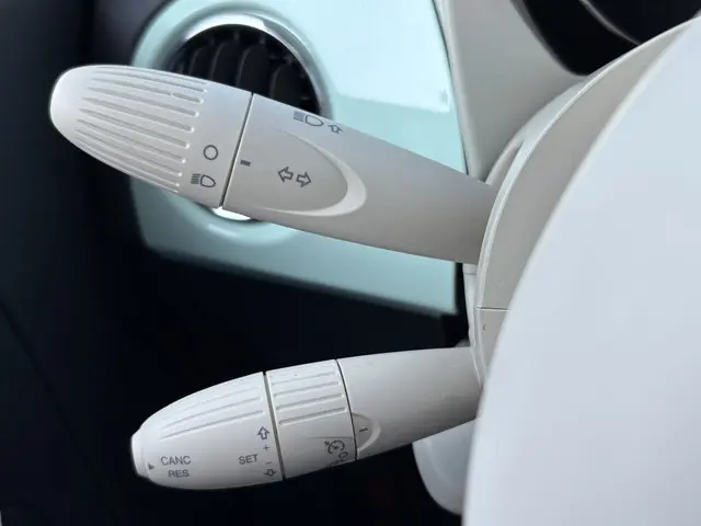 Fiat 500C 0.9 TwinAir Turbo Lounge 2017 Benzine 6