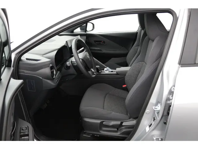 Toyota C-HR 1.8 Hybrid 140 Active 2025 Hybride Benzine 16
