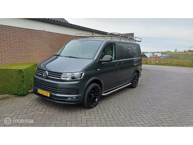Volkswagen Transporter 2.0 TDI L1H1 2017 Diesel 26
