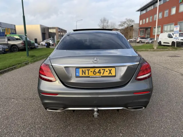 Mercedes-Benz E-Klasse 250 Premium Plus 2017 Benzine 4