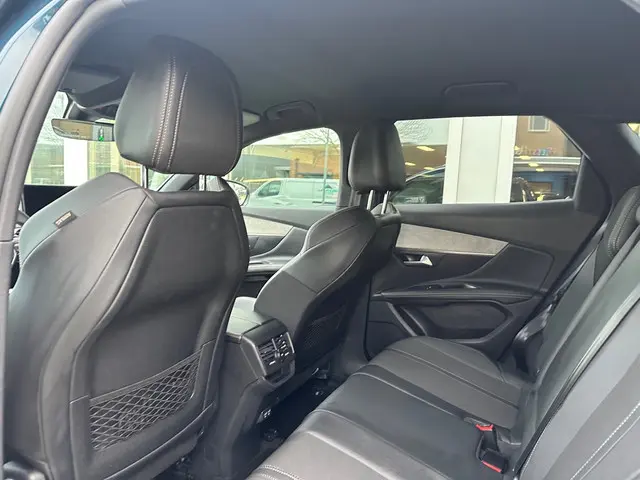 Peugeot 3008 1.2 PureTech GT Pack Business 2022 Benzine 19