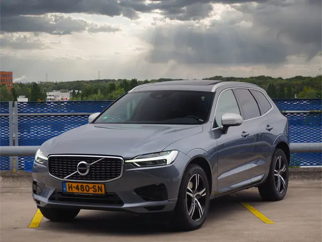 Volvo XC60 2.0 D4 R-Design 2019 Diesel 5