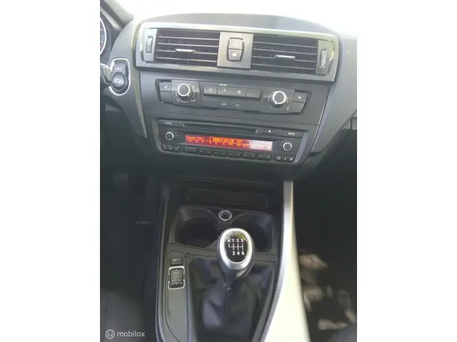 BMW 1 Serie 114i EDE Business 2013 Benzine 11