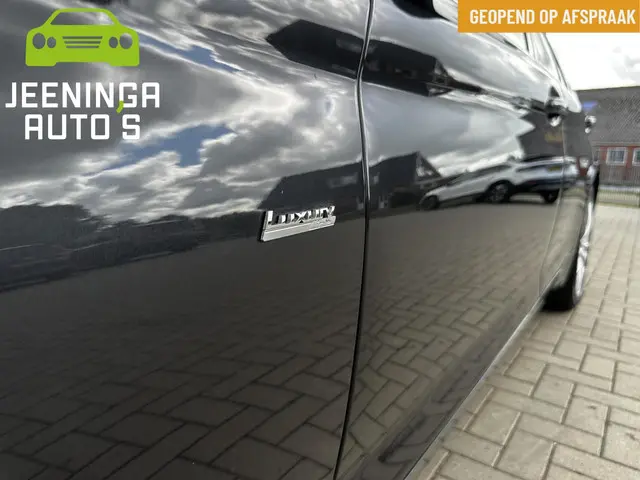 BMW 5 Serie 540i High Executive 2018 Benzine 30