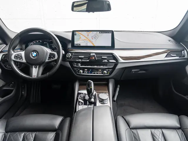 BMW 5 Serie Sedan 530e xDrive 2021 Hybride Benzine 7