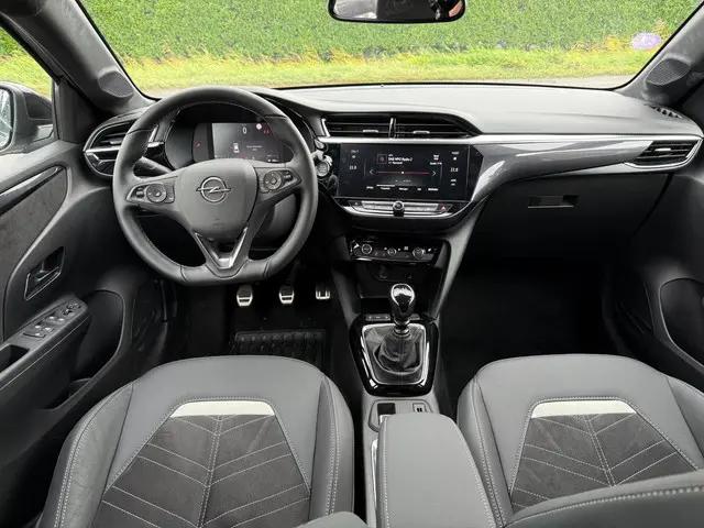 Opel Corsa 1.2 Ultimate 100PK RIJKLAARPRIJS! 2023 Benzine 9