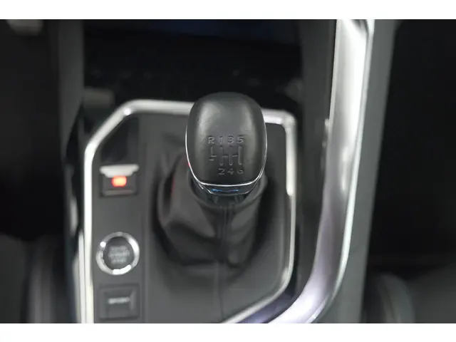 Peugeot 5008 PureTech 130 GT 2024 Benzine 48