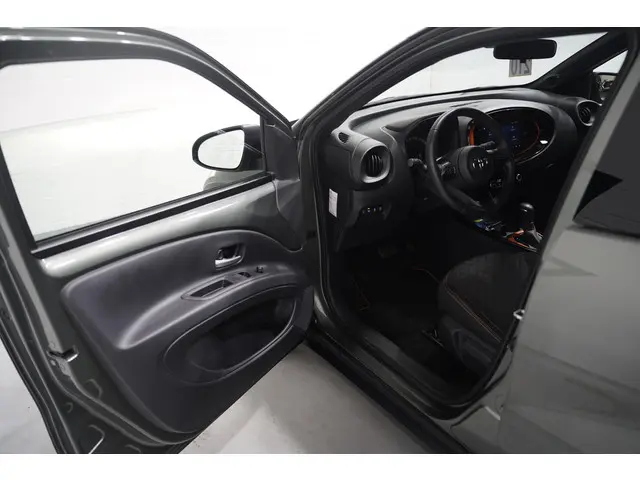 Toyota Aygo X 1.0 VVT-i S-CVT Limited 2022 Benzine 18