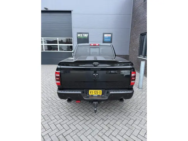 Dodge Ram 1500 5.7 V8 Quad Cab 6'4 2016 Benzine 6