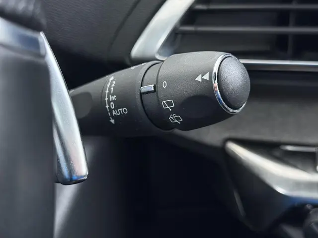 Peugeot 3008 1.6 HYbrid4 300 GT 2022 Hybride Benzine 29