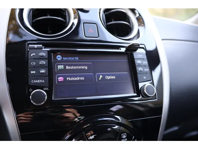 Nissan Note 1.2 DIG-S Tekna 2015 Benzine 35