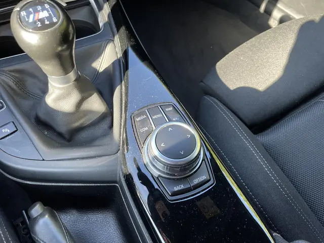 BMW 1 Serie 116i High Executive 2019 Benzine 12