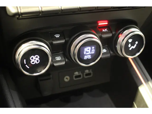 Renault Clio 1.0 TCe 90 GPF techno 2024 Benzine 13