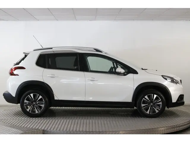 Peugeot 2008 1.2 PureTech Allure 110 PK. 2017 Benzine 7
