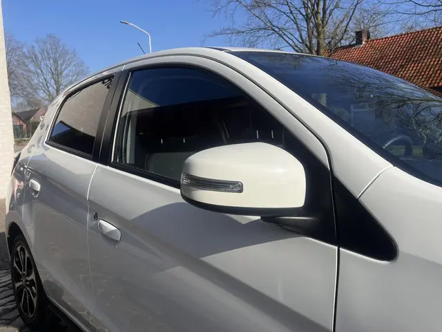 Mitsubishi Space Star 1.2 Instyle 2023 Benzine 32