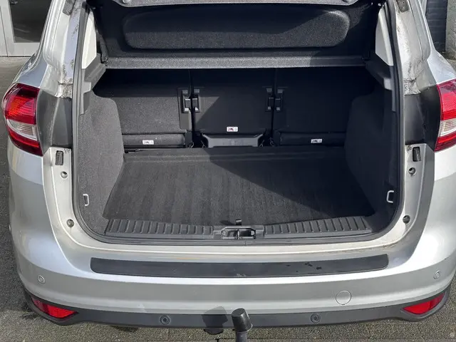 Ford C-MAX 1.5 Titanium 2017 Benzine 6