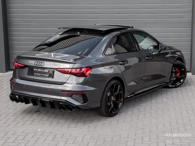 Audi A3 Limousine 35 TFSI S-Line 2022 Benzine 35