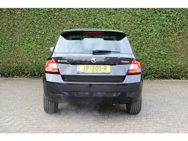 Škoda Fabia 1.2 TSI JOY zeer nette staat 2016 Benzine 10