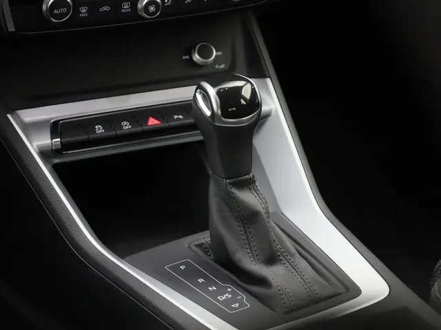 Audi Q3 40 TFSI/190PK S-tronic quattro 2021 Benzine 12