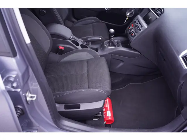 Citroën C4 1.6 BlueHDi Business 2017 Diesel 29