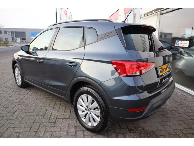 SEAT Arona 1.0 EcoTSI STYLE 2024 Benzine 2
