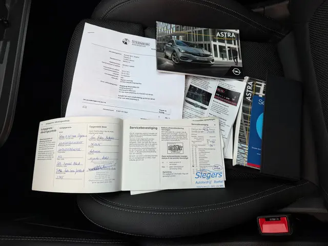 Opel Astra 1.2 Launch Elegance 2020 Benzine 20