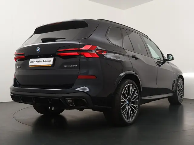 BMW X5 xDrive50e Launch Edition 2023 Hybride Benzine 7