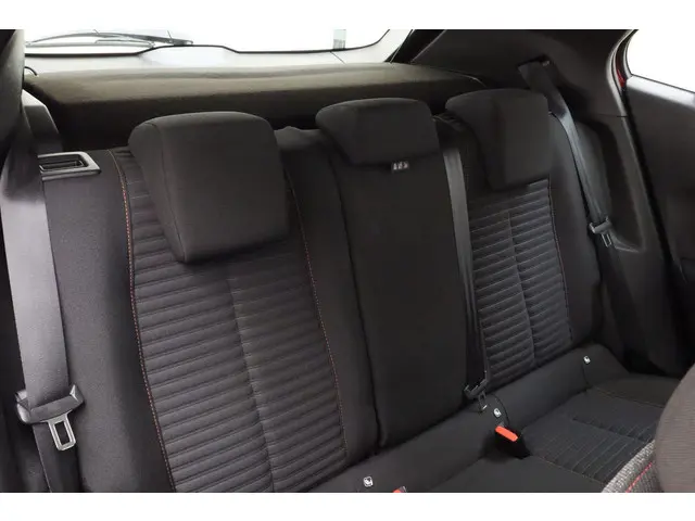 Peugeot 2008 1.2 PureTech Active Pack 2022 Benzine 15