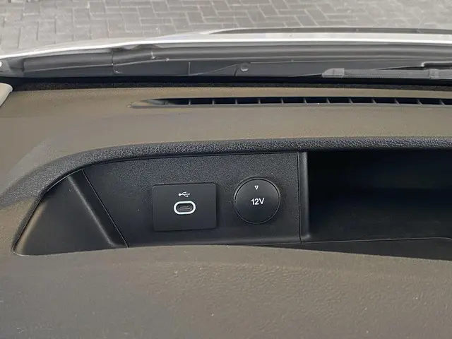 Ford E-Transit 350 L3H3 Trend 68 kWh 2024 Elektrisch 29